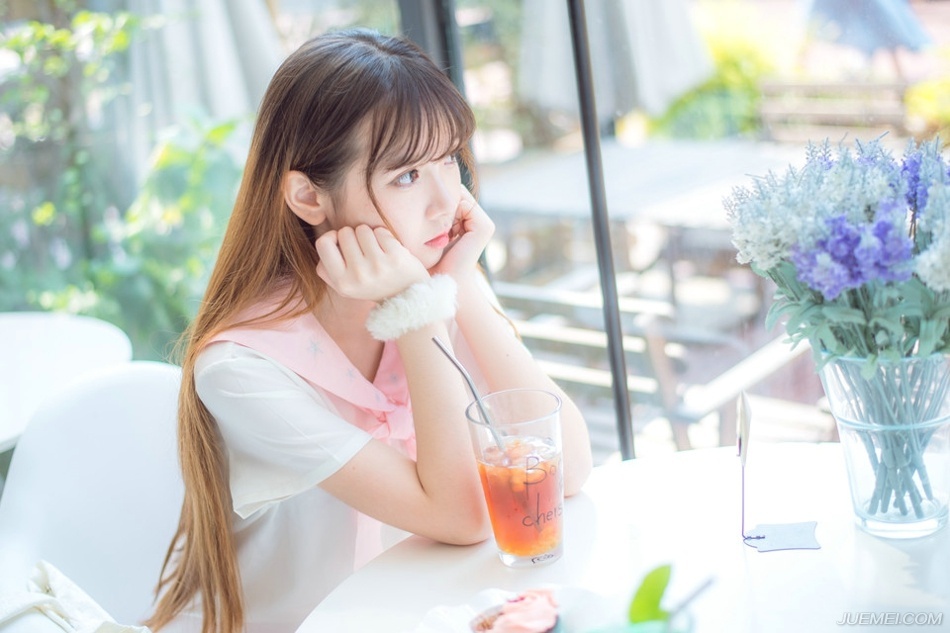 “除了他，还能有谁……”说到一半，夏侯惇突然反应过来，面色难看的看向曹操。